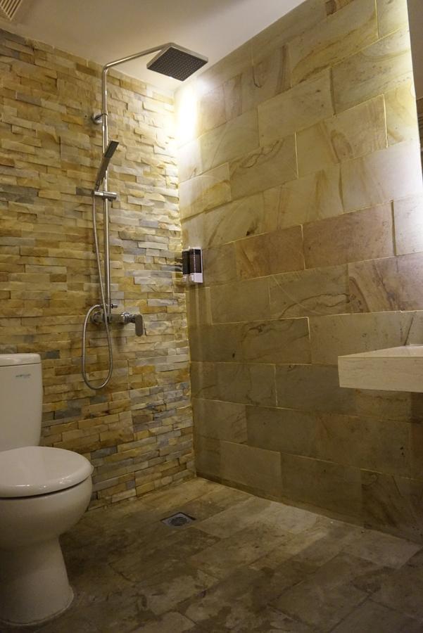 Cosmy Orchard Apartment Surabaya Exterior photo